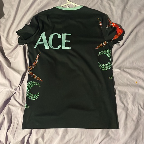 Mens Versace T-Shirt - Picture 2 of 2